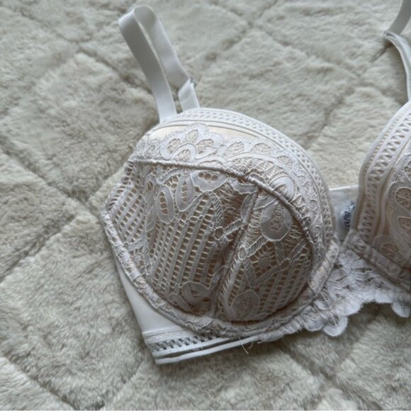 ASOS X Figleaves | Cream Harper Lace Plunge Bra | Size 32F - Picture 5 of 14